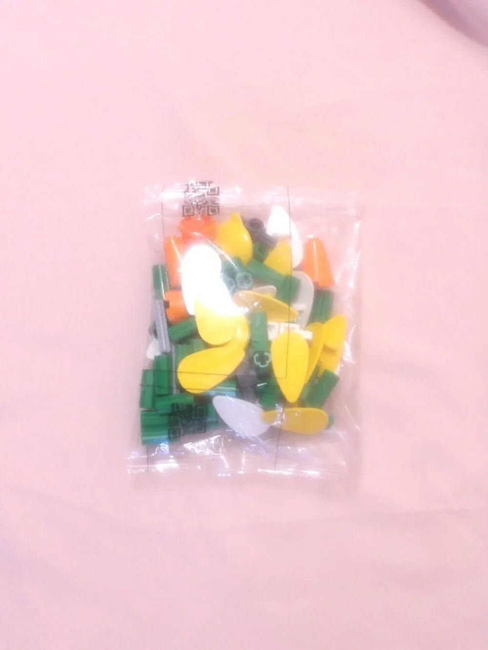 LEGO Botanicals Daffodils #40747 Sealed Flowers 100% Complete No Box Fast Ship - Picture 5 of 8